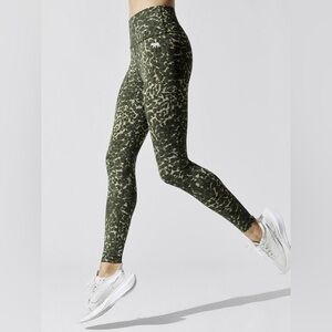 Running Bare Legging Women's 4/6 Ankle Length Army‎ Green Animal Print